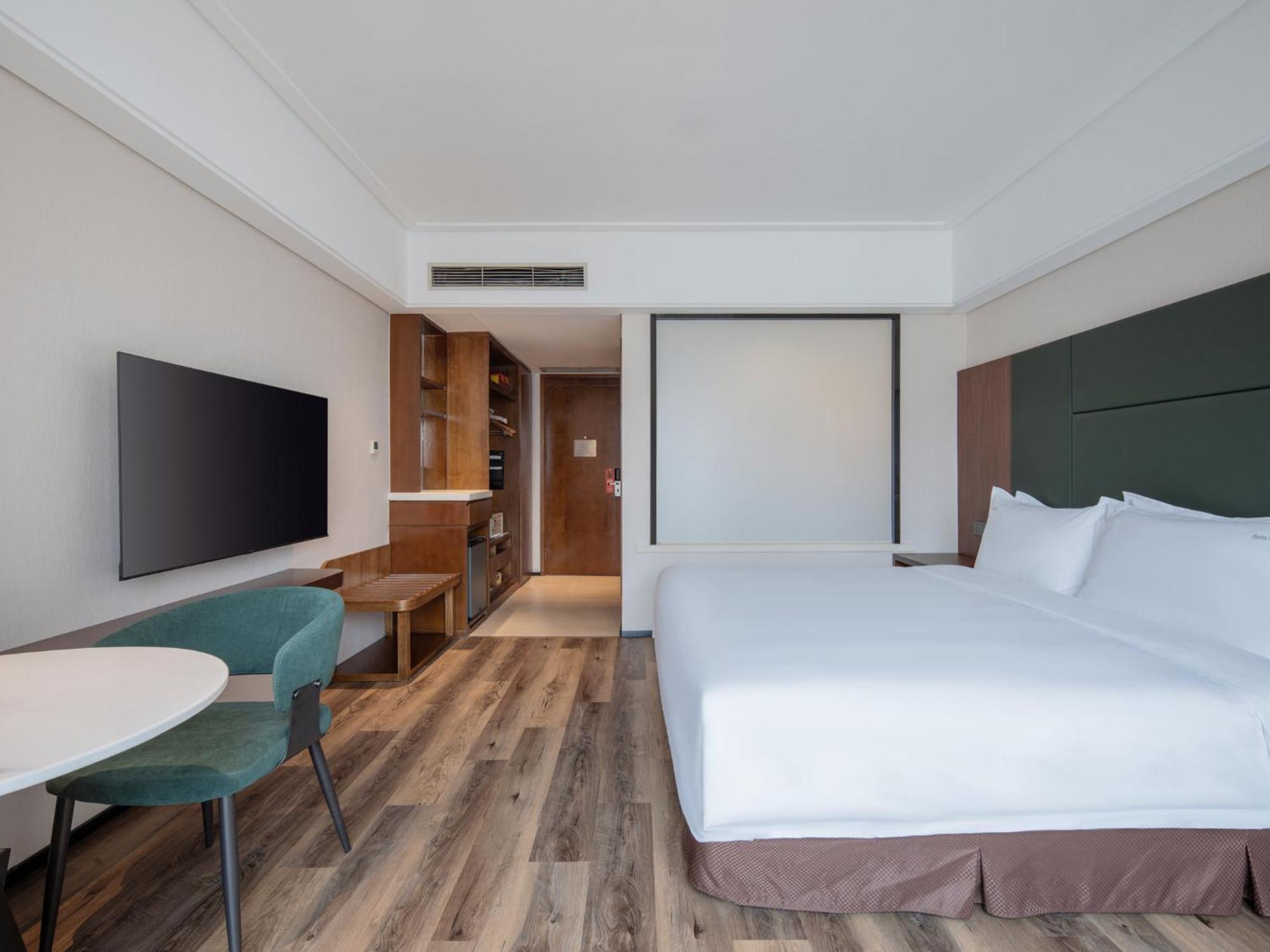 Holiday Inn Qingdao City Center By Ihg - May 4Th Square Esterno foto