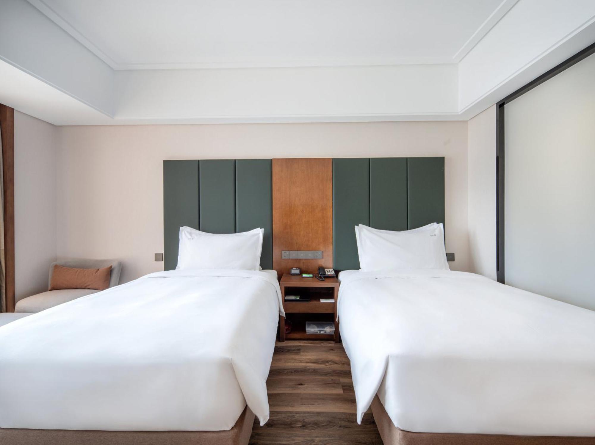 Holiday Inn Qingdao City Center By Ihg - May 4Th Square Esterno foto