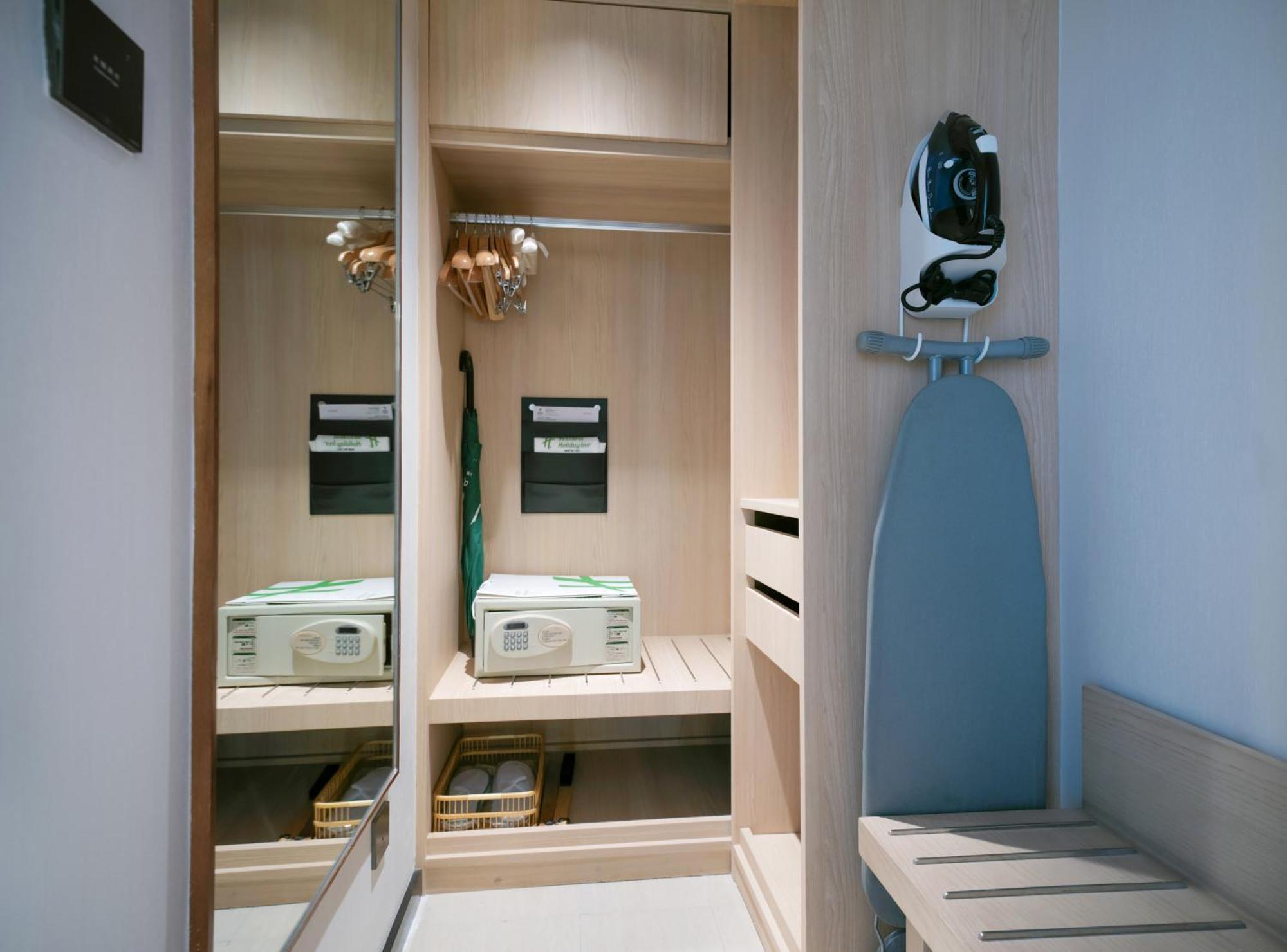 Holiday Inn Qingdao City Center By Ihg - May 4Th Square Esterno foto