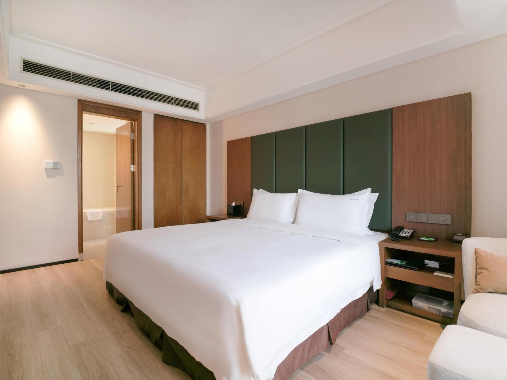 Holiday Inn Qingdao City Center By Ihg - May 4Th Square Esterno foto