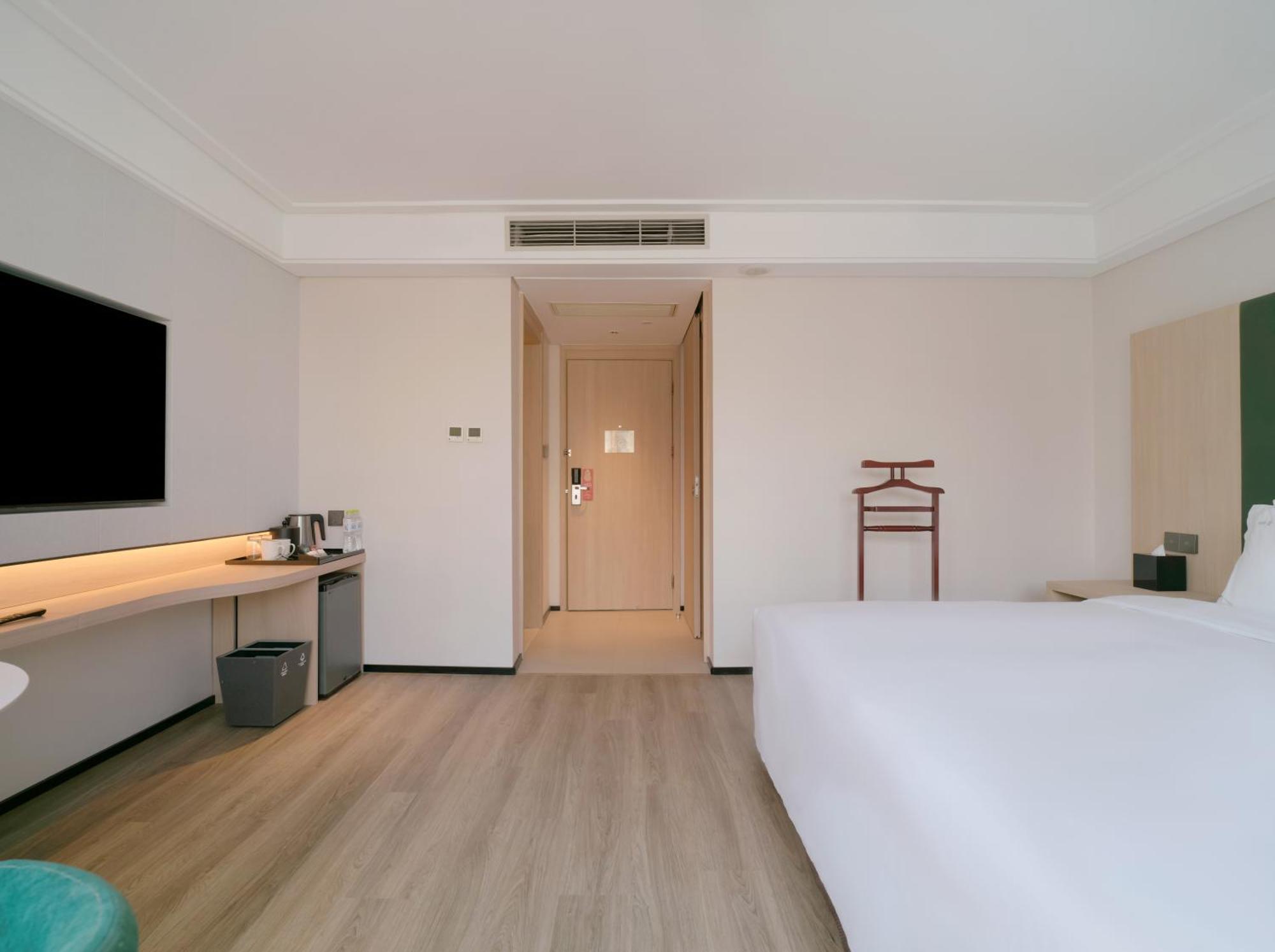 Holiday Inn Qingdao City Center By Ihg - May 4Th Square Esterno foto