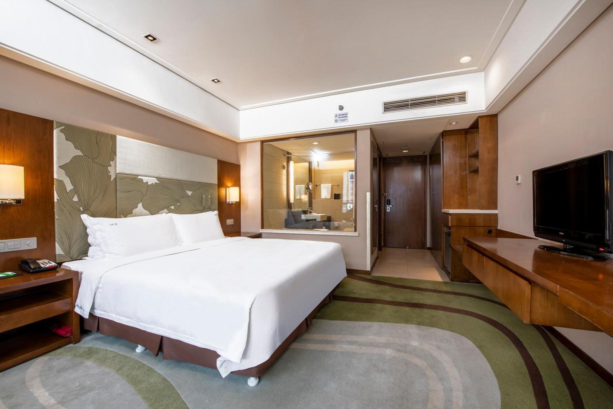 Holiday Inn Qingdao City Center By Ihg - May 4Th Square Esterno foto