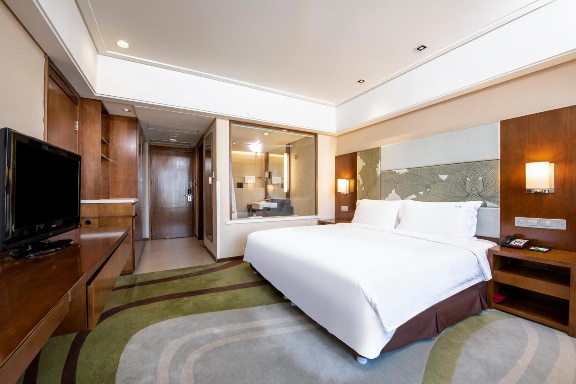 Holiday Inn Qingdao City Center By Ihg - May 4Th Square Esterno foto